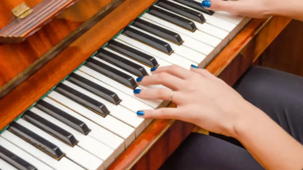 Que se necesita para aprender a tocar el piano - cursos de piano - aprender teclado