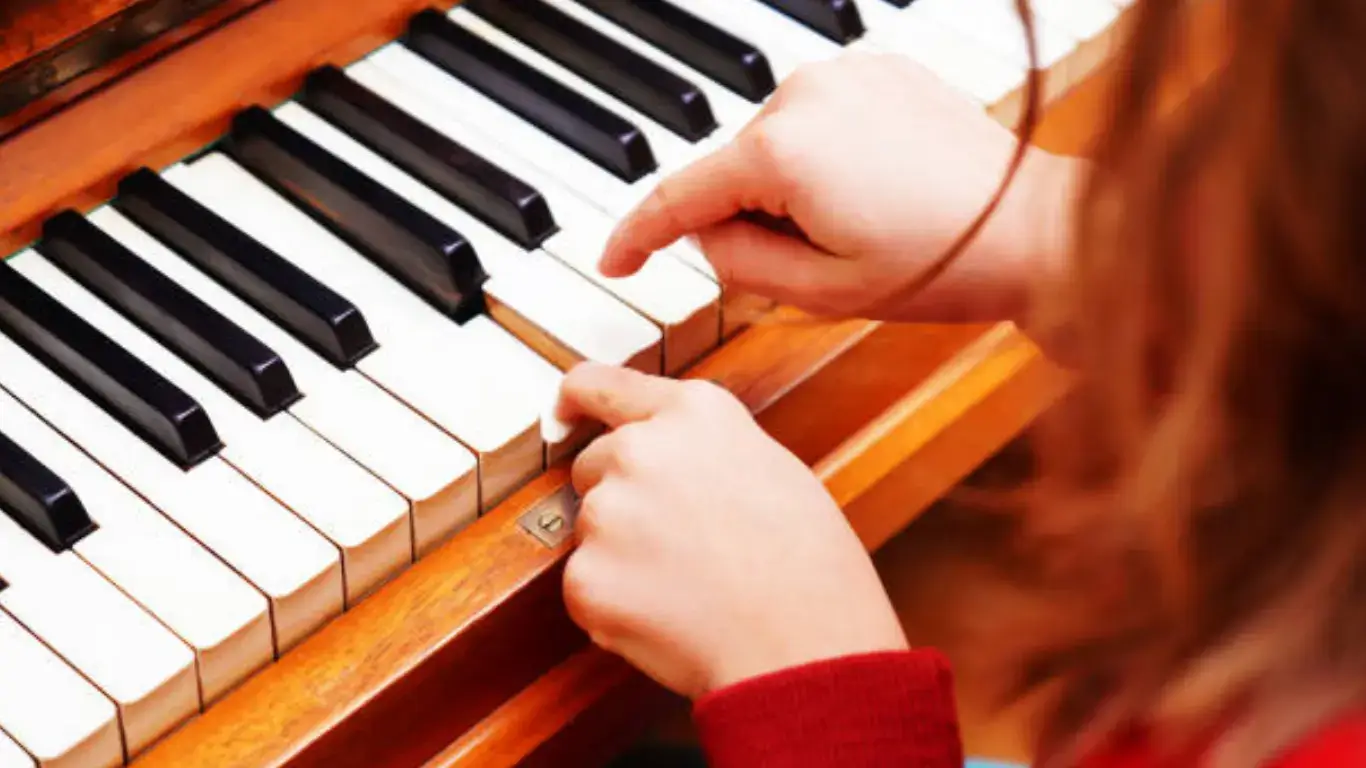 Que se necesita para aprender a tocar el piano